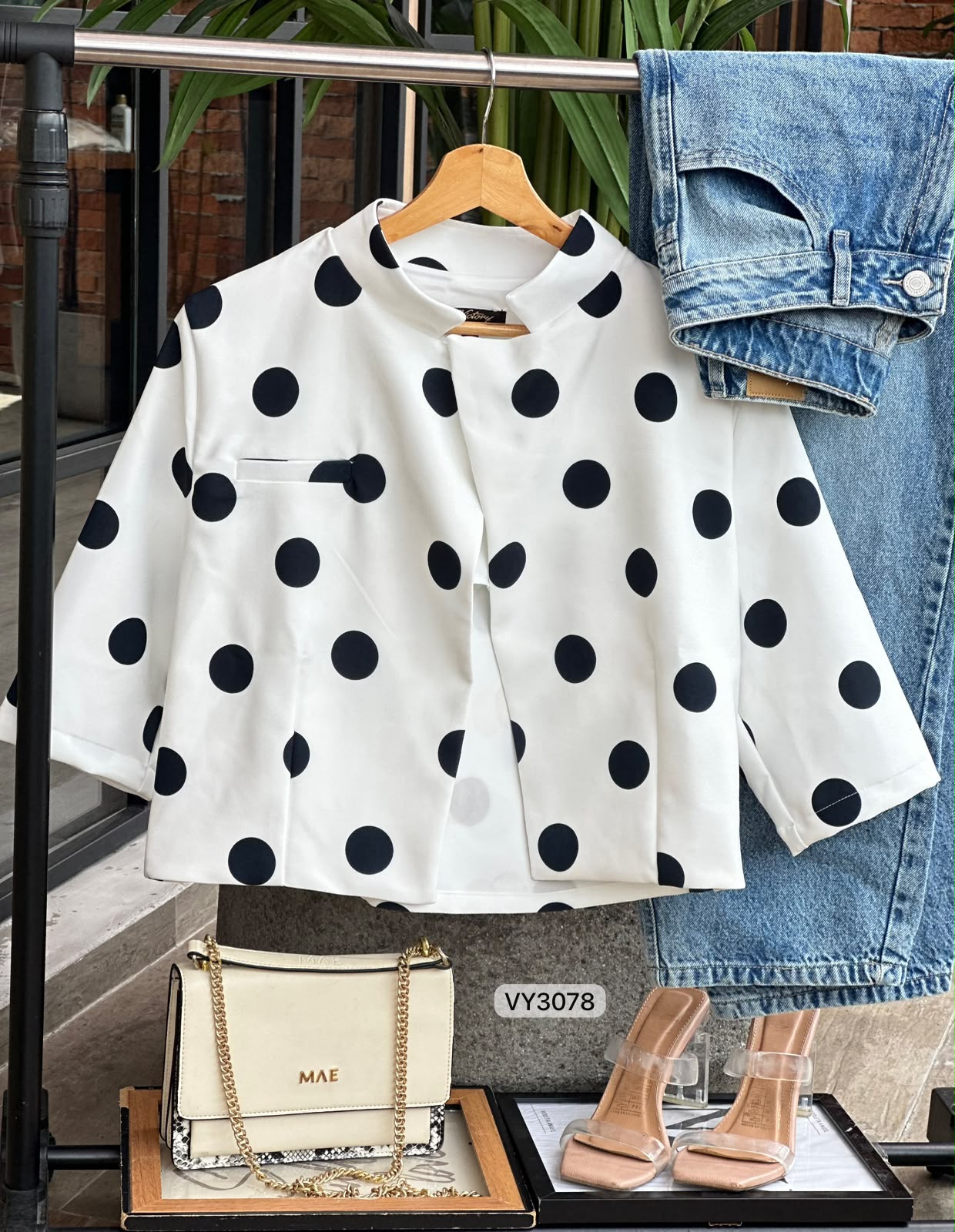 BLAZER CORTO ESTAMPADO BOLAS VY3078